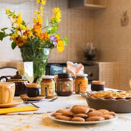 Domus Amica Bed & Breakfast Lu (Piedmont) ภายนอก รูปภาพ