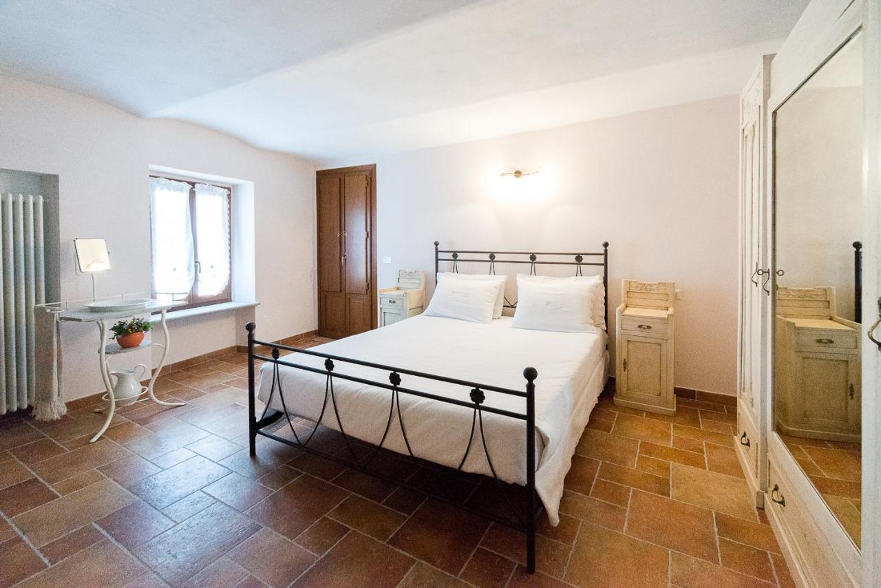 Domus Amica Bed & Breakfast Lu (Piedmont) ภายนอก รูปภาพ