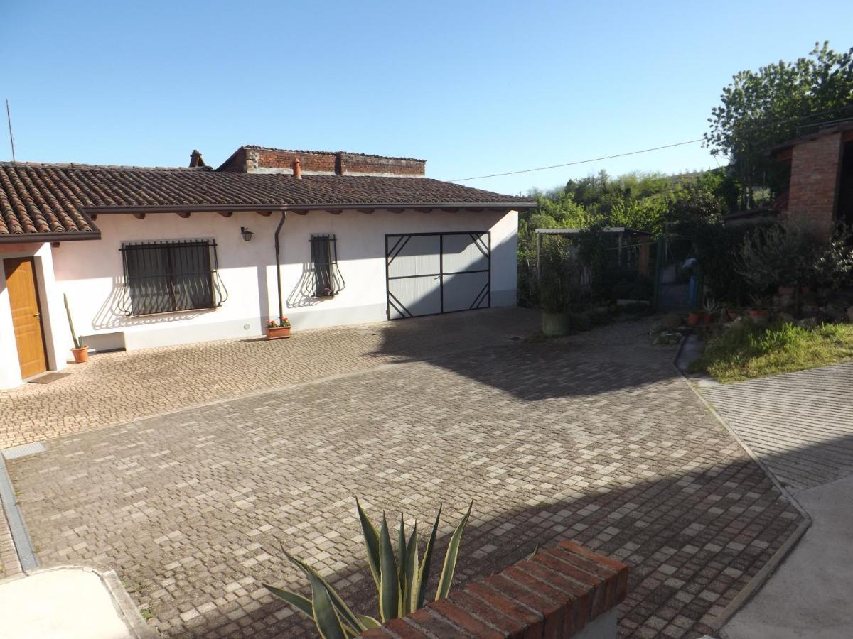Domus Amica Bed & Breakfast Lu (Piedmont) ภายนอก รูปภาพ