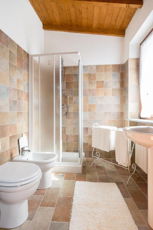 Domus Amica Bed & Breakfast Lu (Piedmont) ภายนอก รูปภาพ