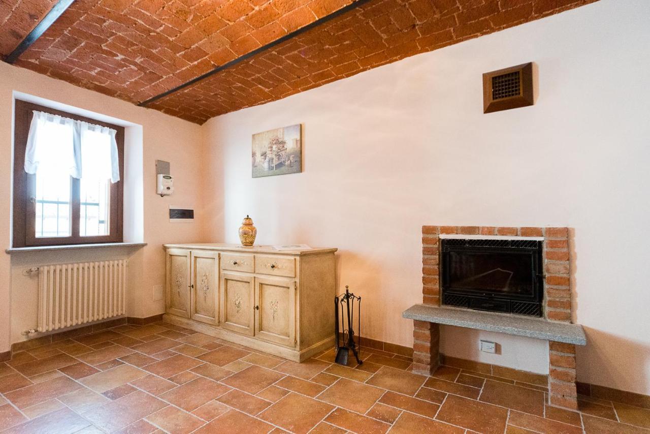Domus Amica Bed & Breakfast Lu (Piedmont) ภายนอก รูปภาพ